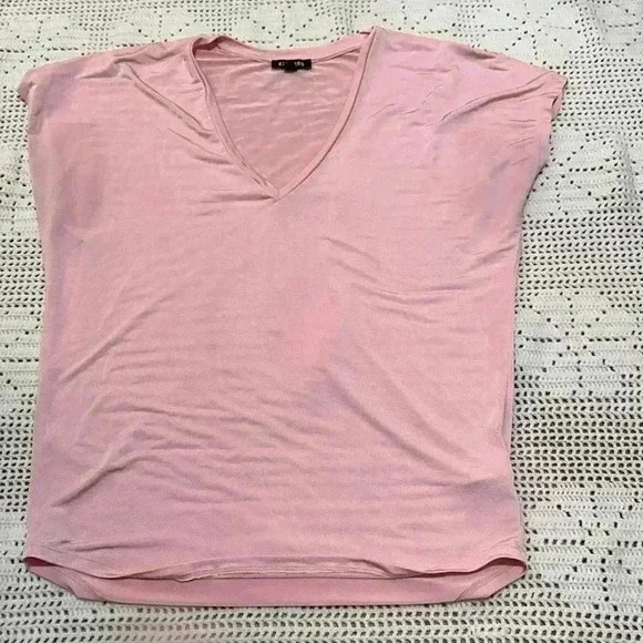 Express pink blouse size extra small. - Picture 3 of 4